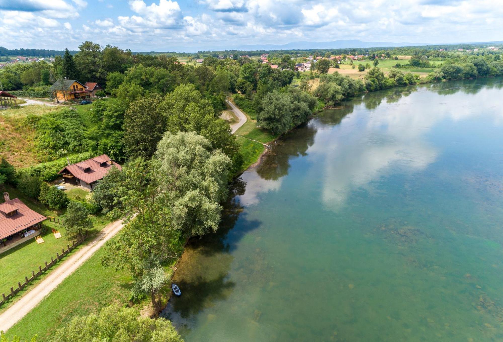 Zagreb, Kuca Za Odmor Swan River Holiday House Lasinja المظهر الخارجي الصورة